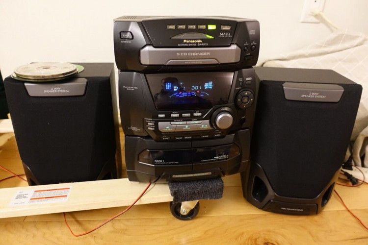 26. Stereo System 