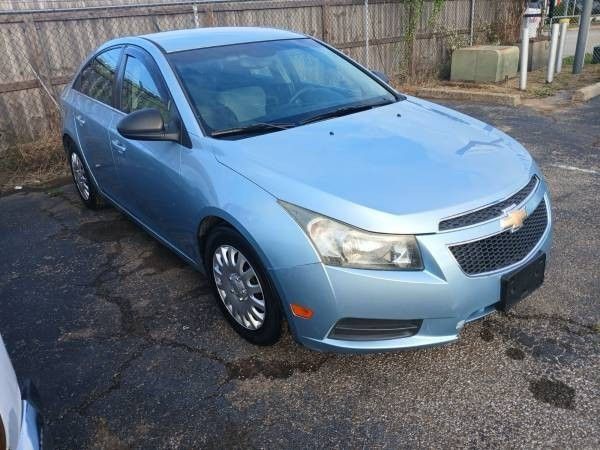 30. 2012 Chevrolet Cruz (Blue)